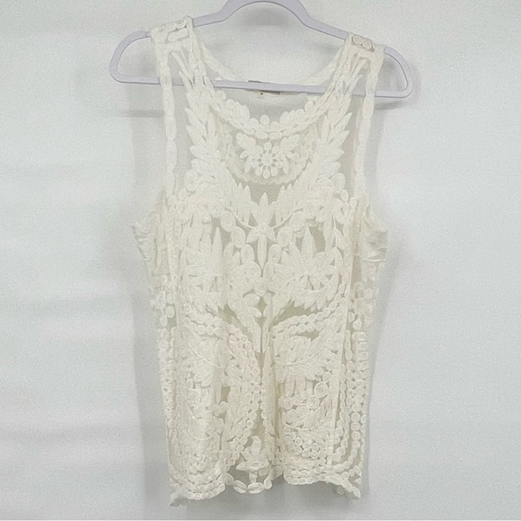 Capri off white lace sheer tank top - Picture 1 of 6